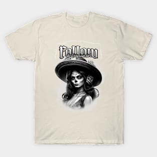 Día de Muertos Chicana T-Shirt